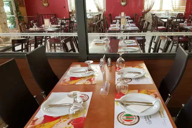 Εσωτερικός χώρος εστιατορίου Βενετσιάνα